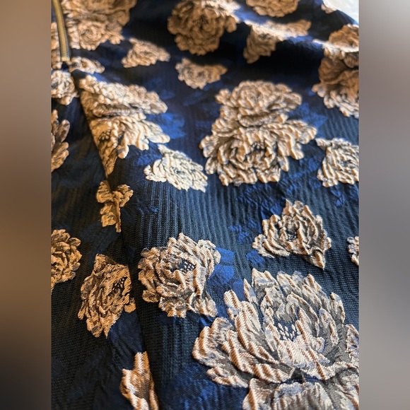 NWT Zumel & Co Navy and Bronze Dress - Picture 2 of 3